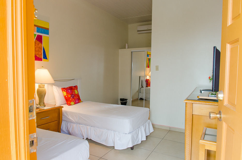 Alicia'S Inn Philipsburg (Sint Maarten) Exterior foto