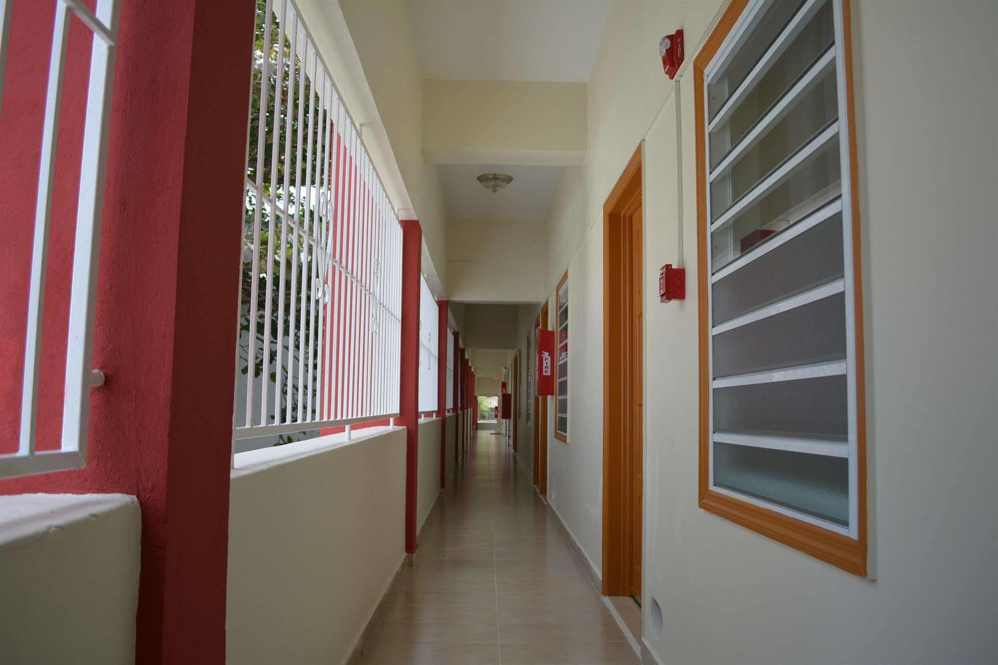 Alicia'S Inn Philipsburg (Sint Maarten) Exterior foto