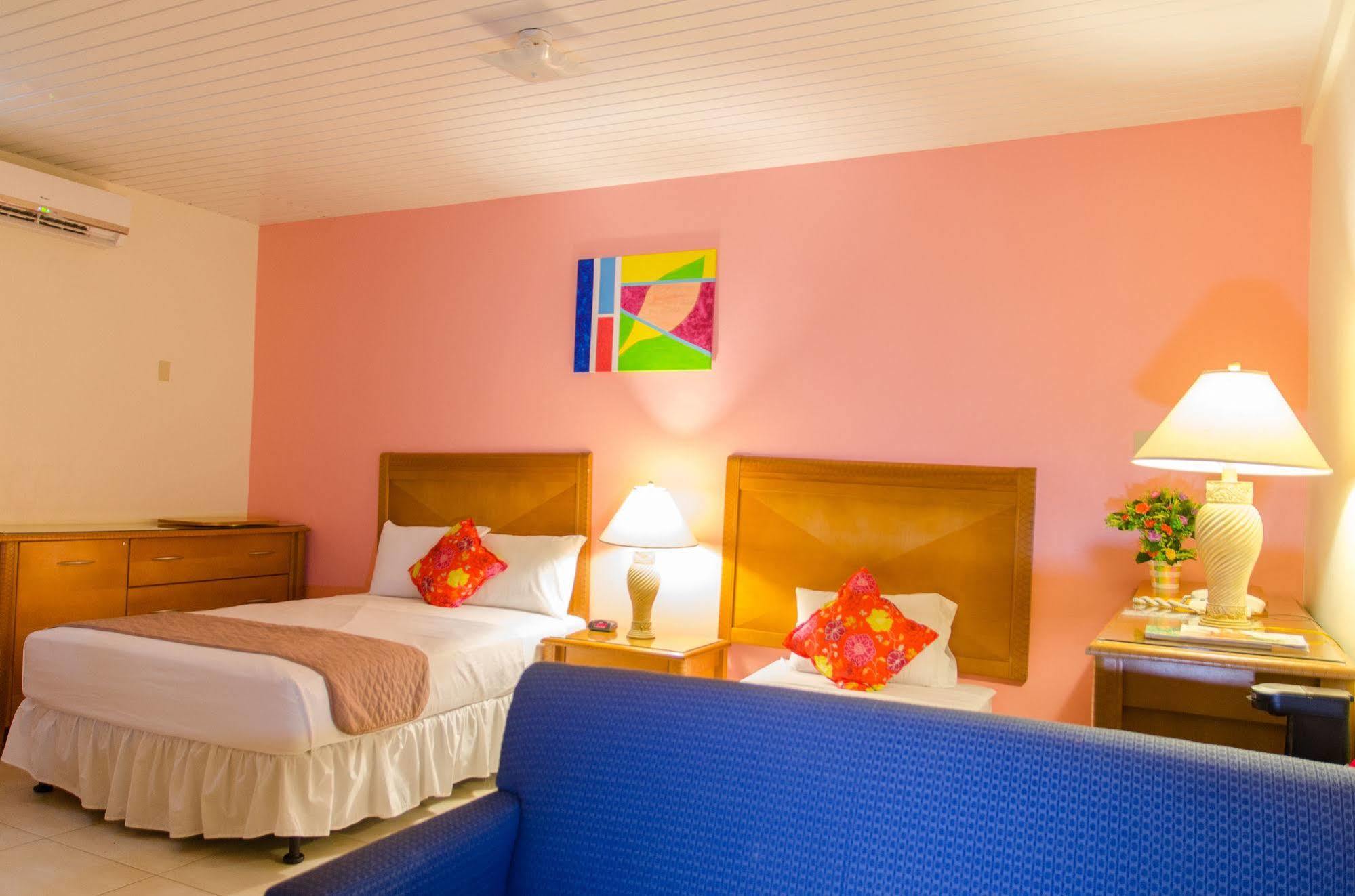 Alicia'S Inn Philipsburg (Sint Maarten) Exterior foto