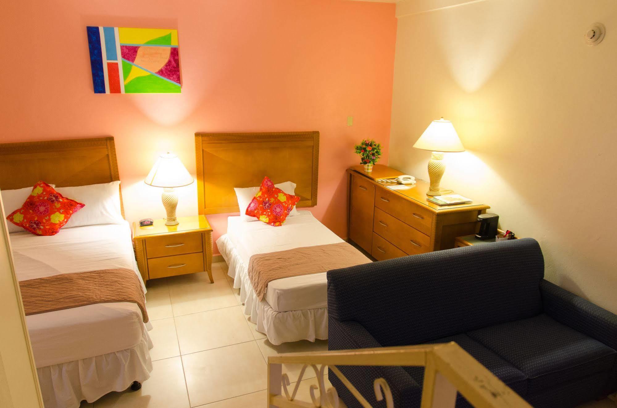 Alicia'S Inn Philipsburg (Sint Maarten) Exterior foto